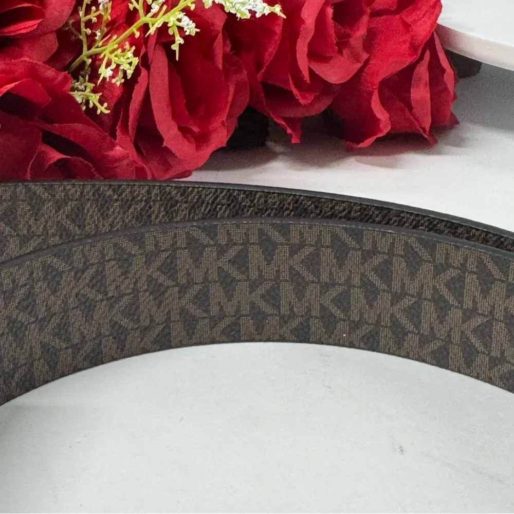 SALE MICHAEL KORS REVERSIBLE LOGO BELT